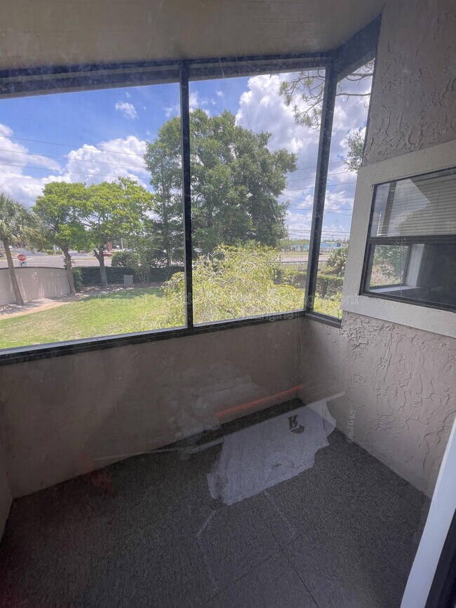 Building Photo - 3044 Antique Oaks Cir