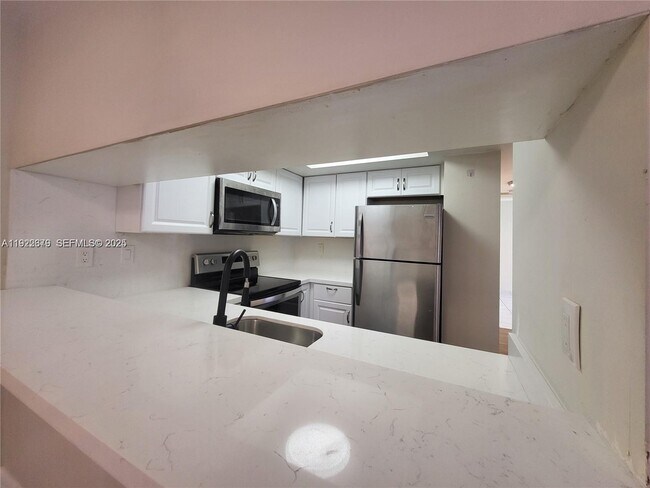 Building Photo - 8977 SW 123rd Ct