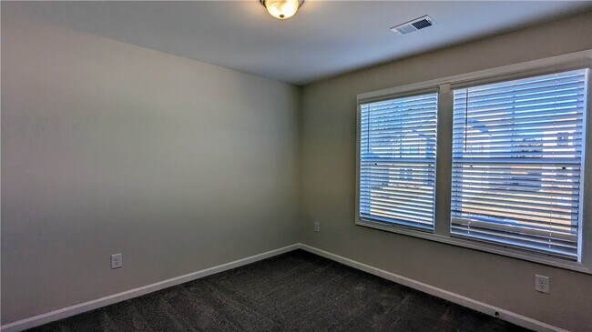 Building Photo - 249 Carvel Trl