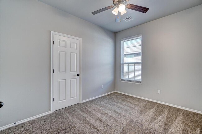 Building Photo - 1736 Eighty-Niner Ter