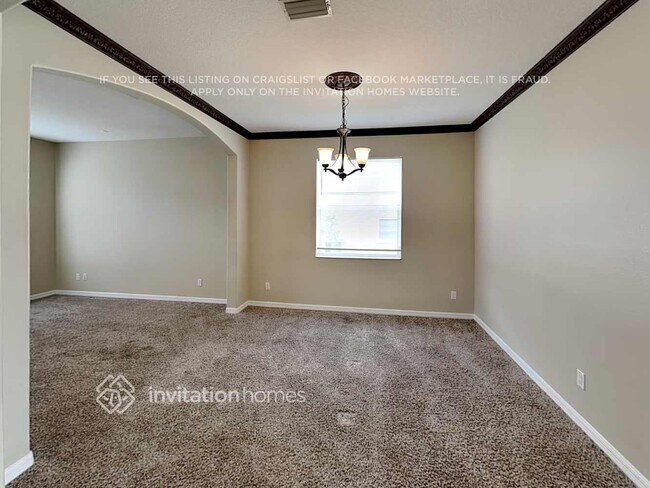 Building Photo - 3208 43rd Ave E