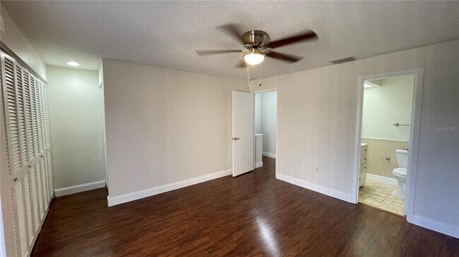 Building Photo - 892 Sunridge Dr