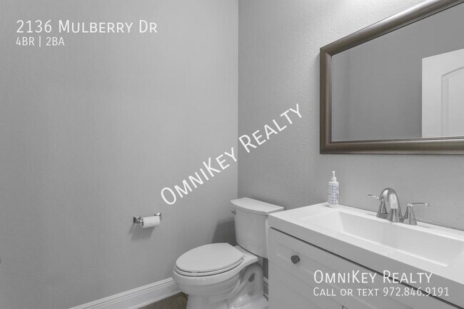 Building Photo - 2136 Mulberry Dr