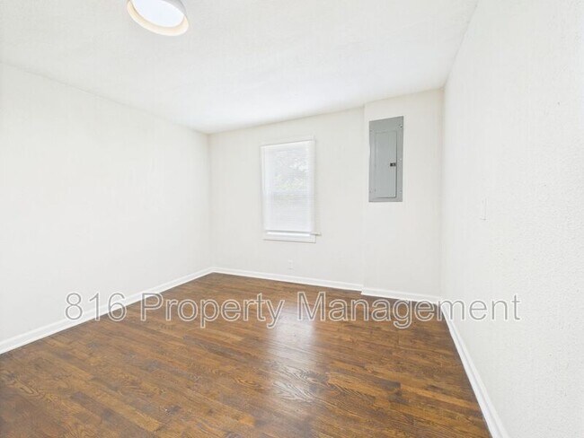 Building Photo - 8404 E 47th Terrace
