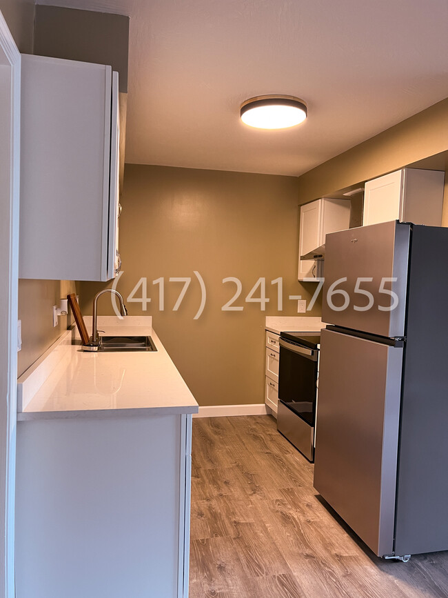 Building Photo - 3016 W Roxbury St