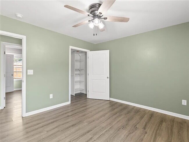 Building Photo - Beautiful 3 Bedroom Home in Country Setting