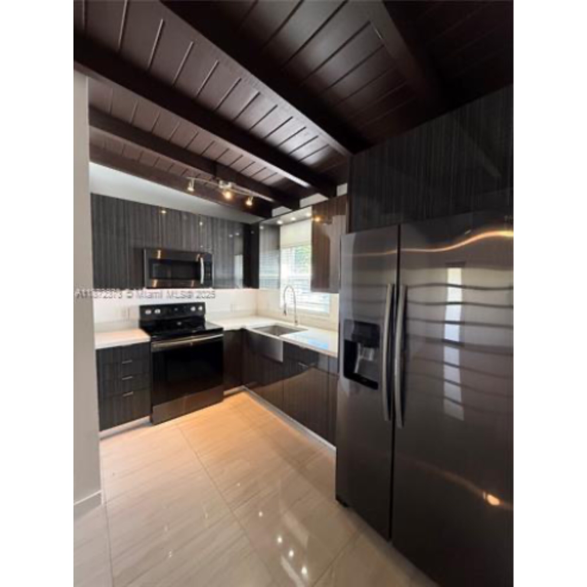 Building Photo - 4910 SW 98th Avenue Rd