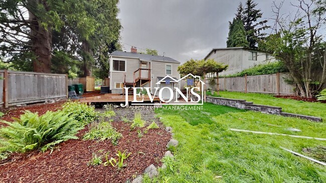 Building Photo - Beautiful single-family home in Seattle