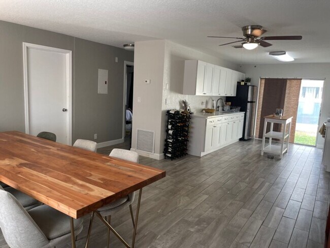 Building Photo - !SPECIAL OFFER! 3 bed/2 bath in downtown Fort Lauderdale