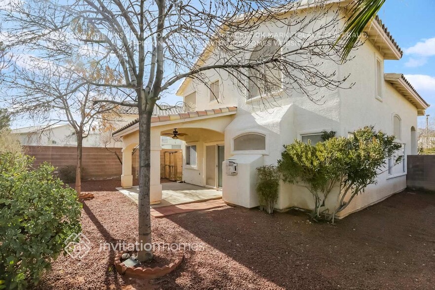 Building Photo - 904 Autumn Royal Ln