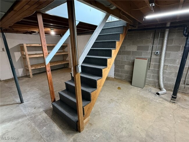 Building Photo - 312 Minnich Ave NE