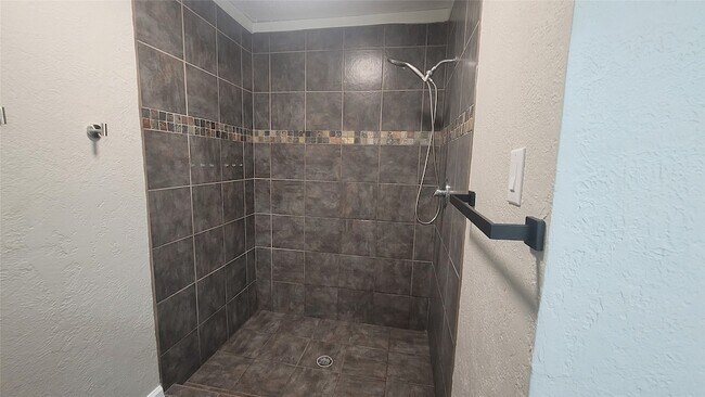 Building Photo - 22131 Pearl Lake Dr