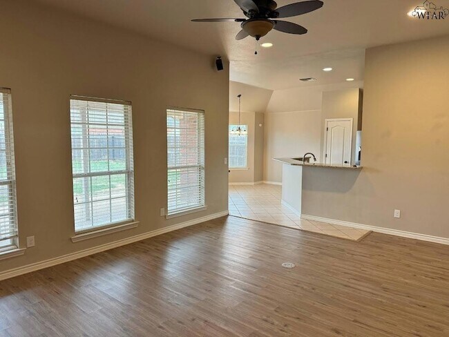 Building Photo - 5037 Cy Young Dr