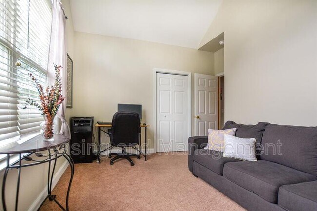 Building Photo - 107 Hialeah Ct