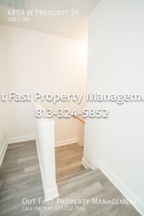 Building Photo - 4859 W Prescott St