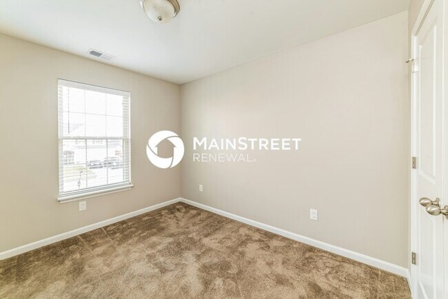 Building Photo - 4 Bedroom Pet-Friendly Home in Mount Washi...