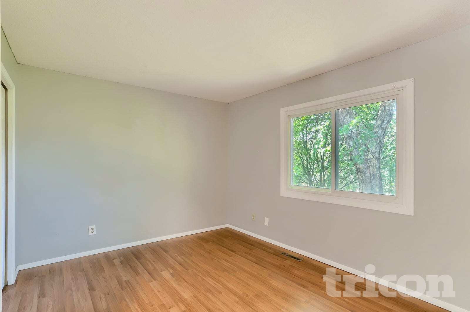 Building Photo - 6865 Buckingham Rd