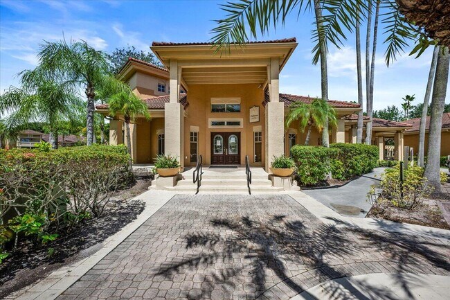 Building Photo - 4887 Via Palm Lakes Via