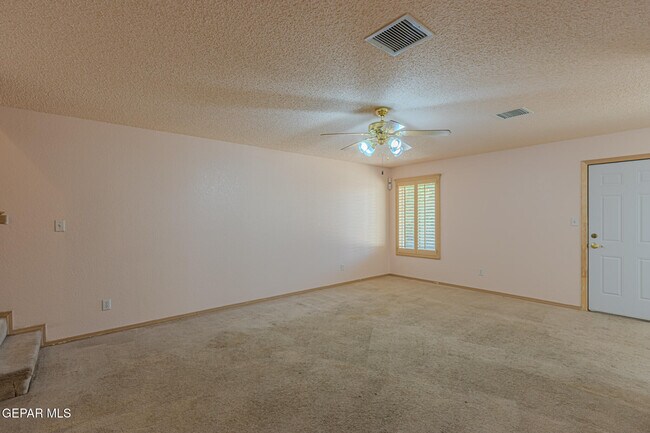 Building Photo - 712 Laramie River Ave