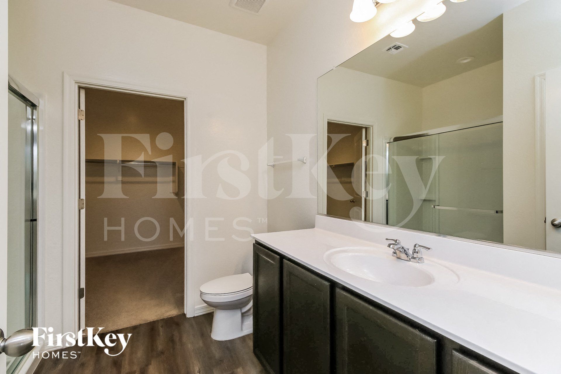 Building Photo - 370 W Powell Dr