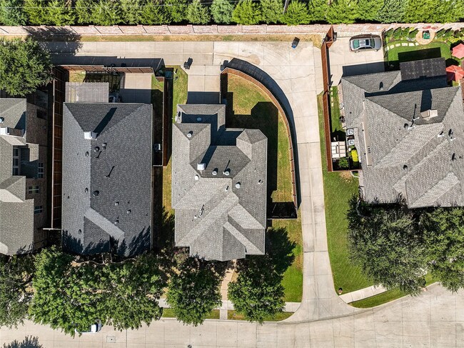 Building Photo - 12381 Bethel Dr