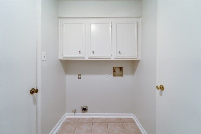 Building Photo - 15114 Forest Lodge Dr