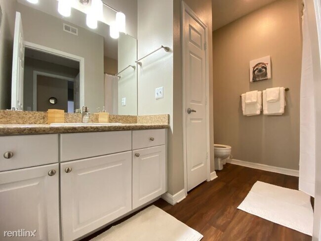 Building Photo - 2 br, 2 bath Townhome - 3401 Skysail Place