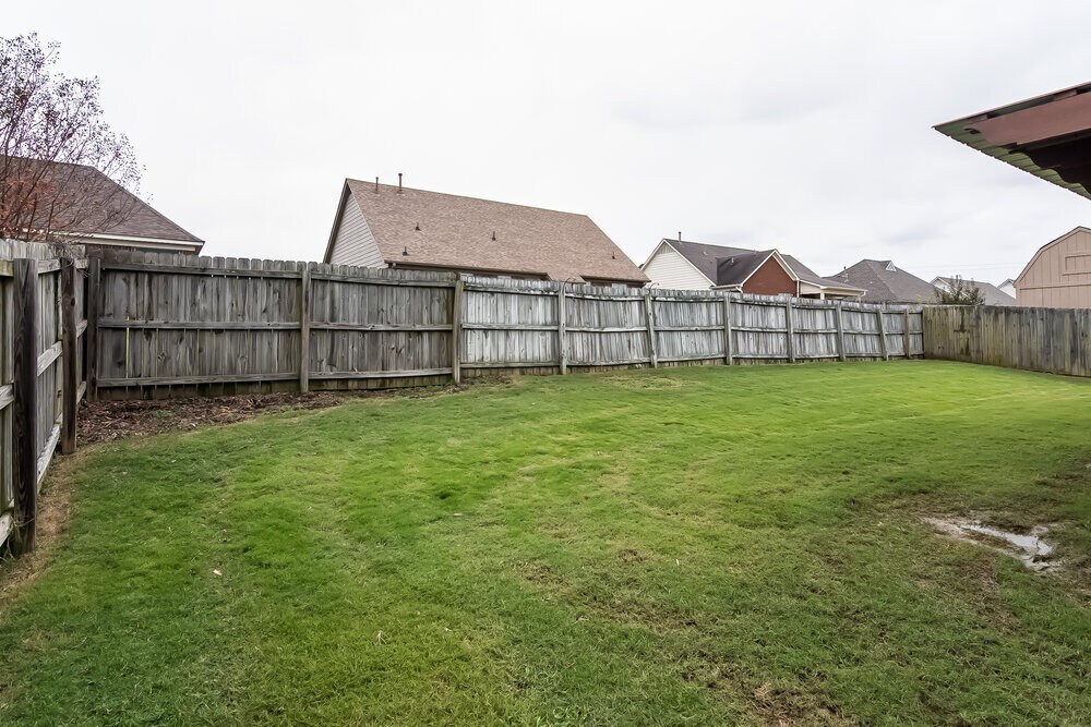 Building Photo - 115 Mossy Springs Dr