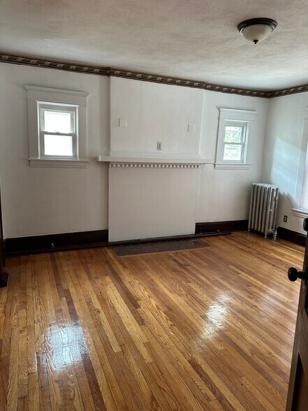 Building Photo - 35 Rittenhouse Ter