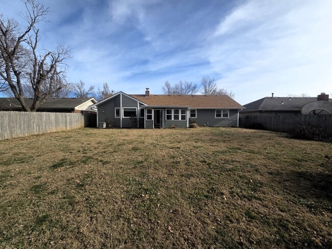 Building Photo - 3345 S Jefferson Ave