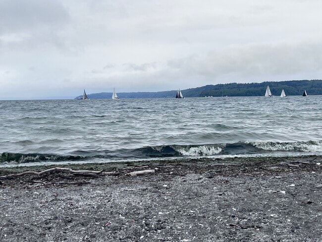 Building Photo - 22985 Marine View Dr S