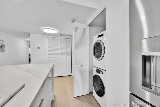 Building Photo - 5100 N Ocean Blvd
