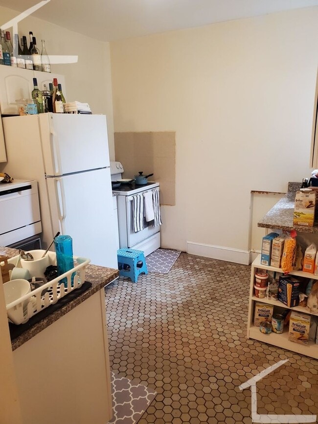 Building Photo - Coolidge Corners finest.......