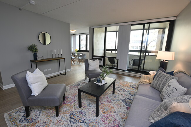 Livingroom - Park Square Apartments