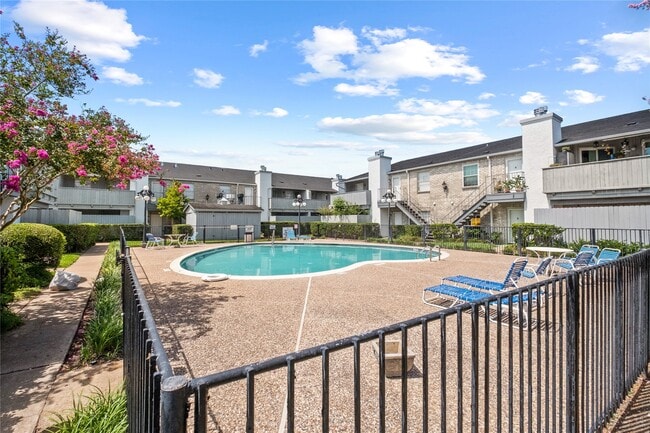 Building Photo - 8787 Brae Acres Rd