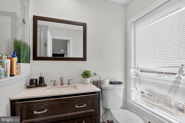 Building Photo - 1241 S 28th St