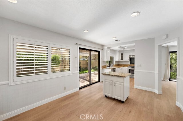 Building Photo - 46 Silkberry