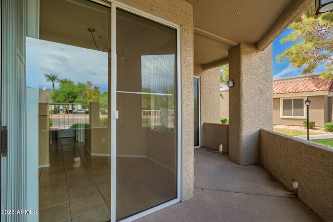 Building Photo - 2929 W Yorkshire Dr