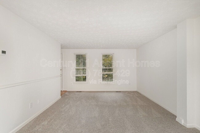 Building Photo - 9086 Tiffany Park Ct