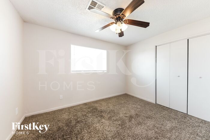Building Photo - 2118 W Montebello Ave