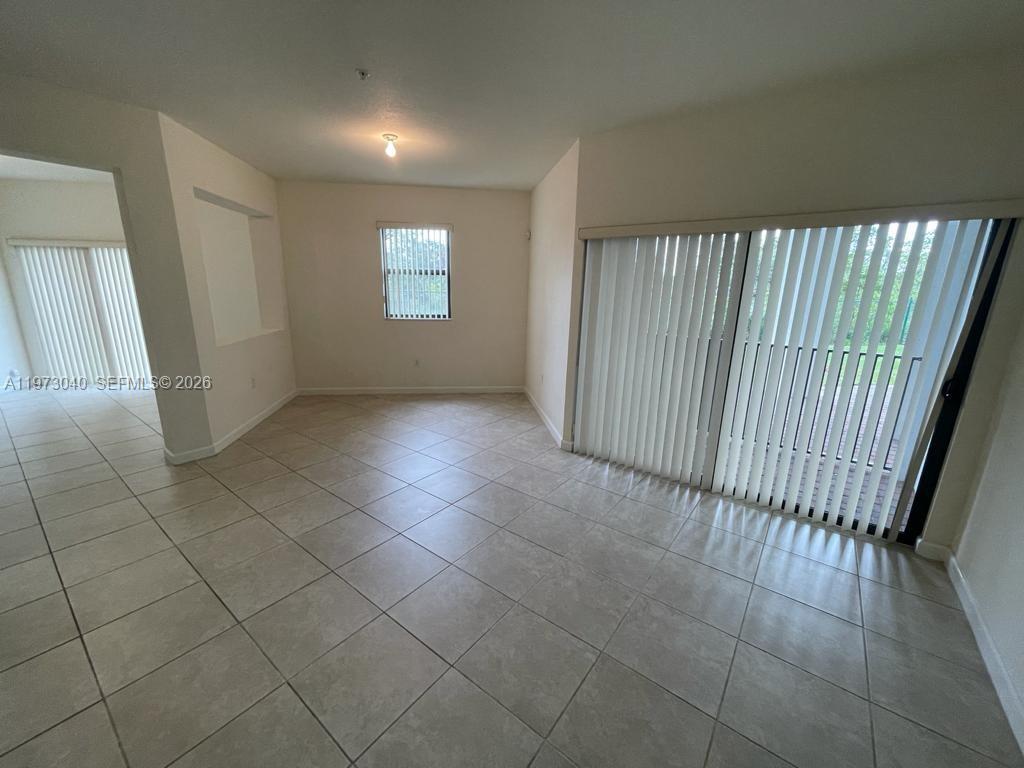 Building Photo - 10600 NW 88th St