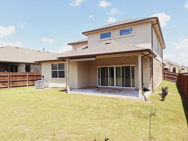 Building Photo - 18012 Trieste Dr