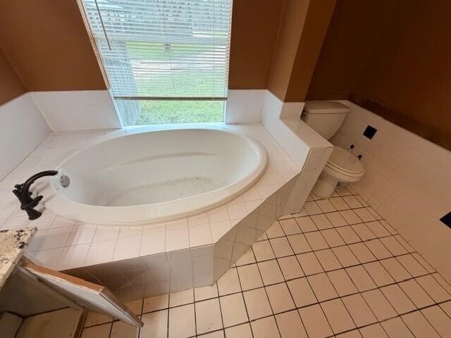 Building Photo - 20284 Forest Woods Ln