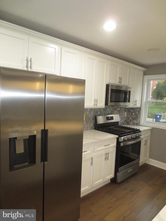 Building Photo - 2027 Ramblewood Rd