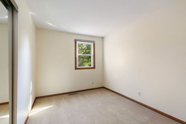 Building Photo - 764 Covington Cir