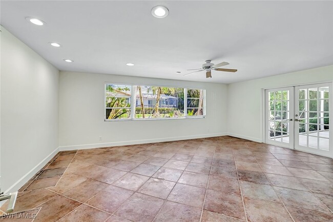 Building Photo - 135 7th Ave N