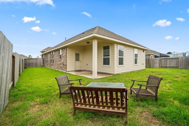 Building Photo - 1234 Lone Pine Dr