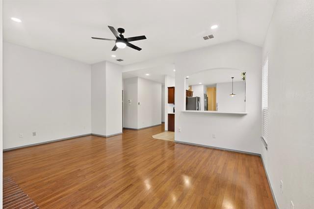 Building Photo - 1409 Clear Creek Dr