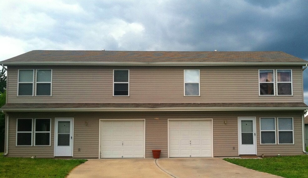 Primary Photo - 816 NE Westwind Ln