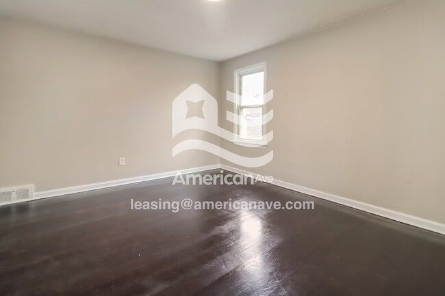 Building Photo - 16708 Avon Ave